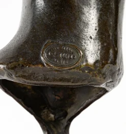 Frau mit Blumenschmuck, Bronze