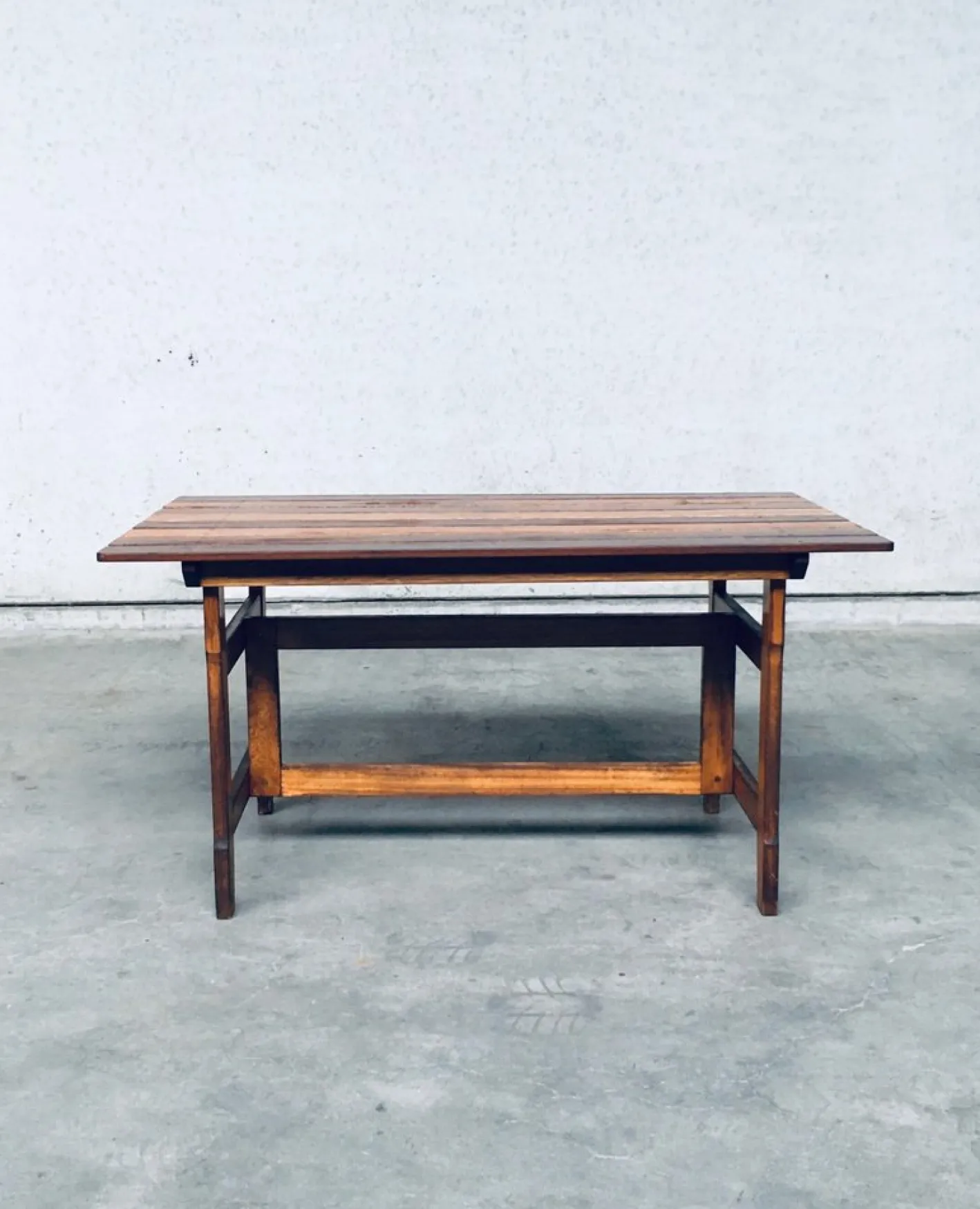 Gartentisch aus patiniertem Holz, 1970er