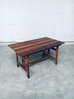 Gartentisch aus patiniertem Holz, 1970er