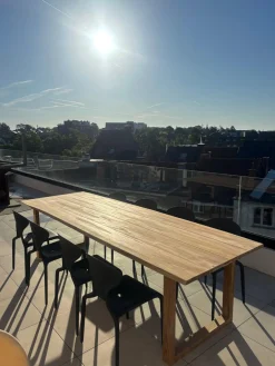 Gartentisch aus Teakholz