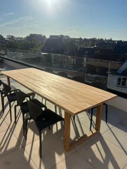 Gartentisch aus Teakholz