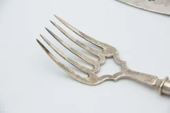 Geschliffenes silbernes Fischmesser und Gabel, 2er Set