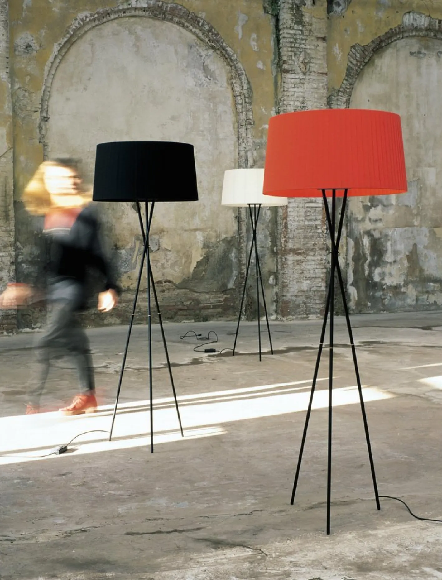 Grüne Tripode G5 Stehlampe von Santa & Cole