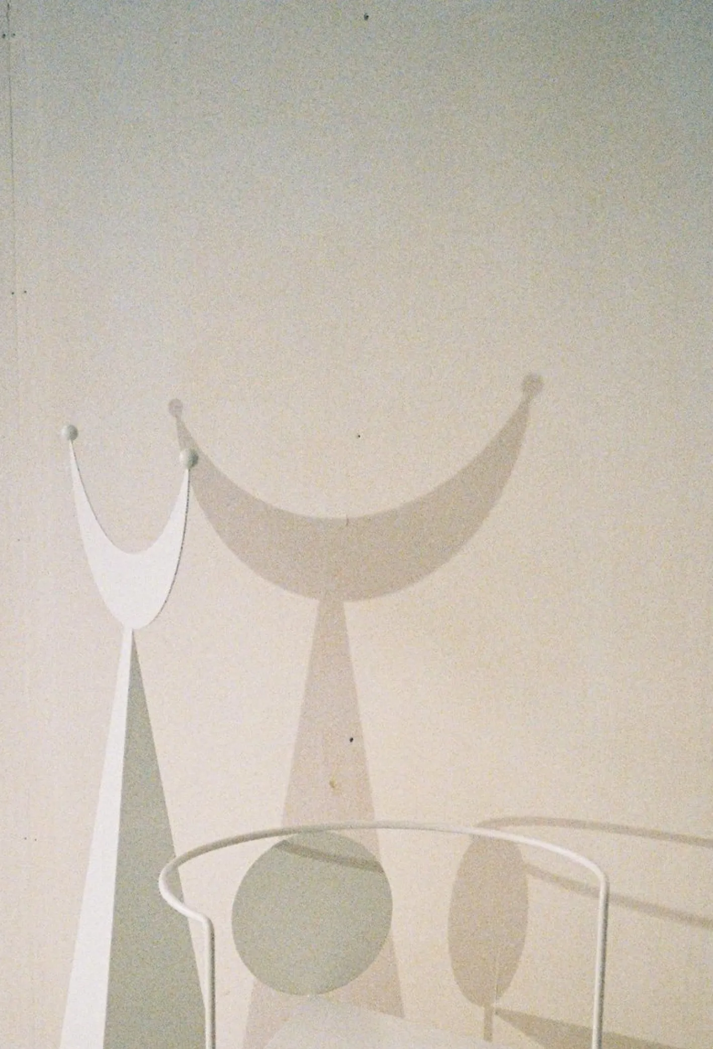 Große Miró Garderobe von Nazara Lazaro