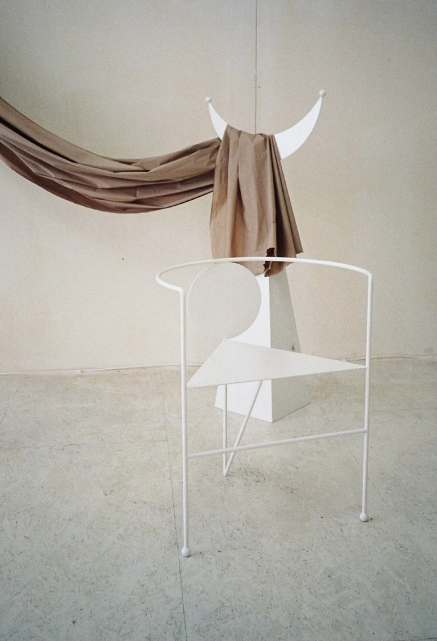 Große Miró Garderobe von Nazara Lazaro