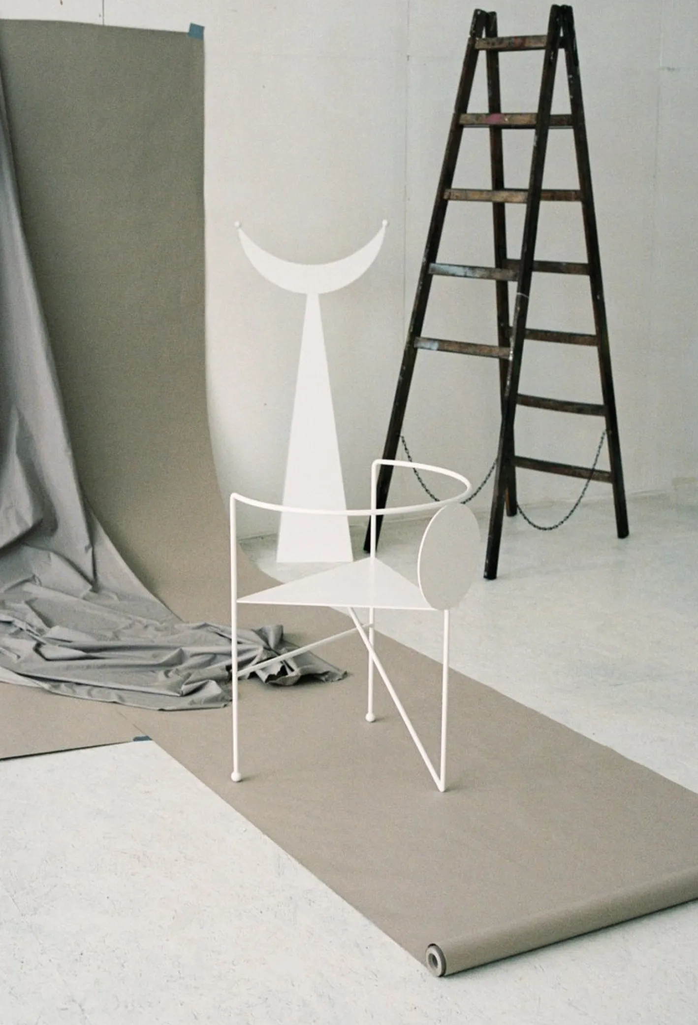 Große Miró Garderobe von Nazara Lazaro