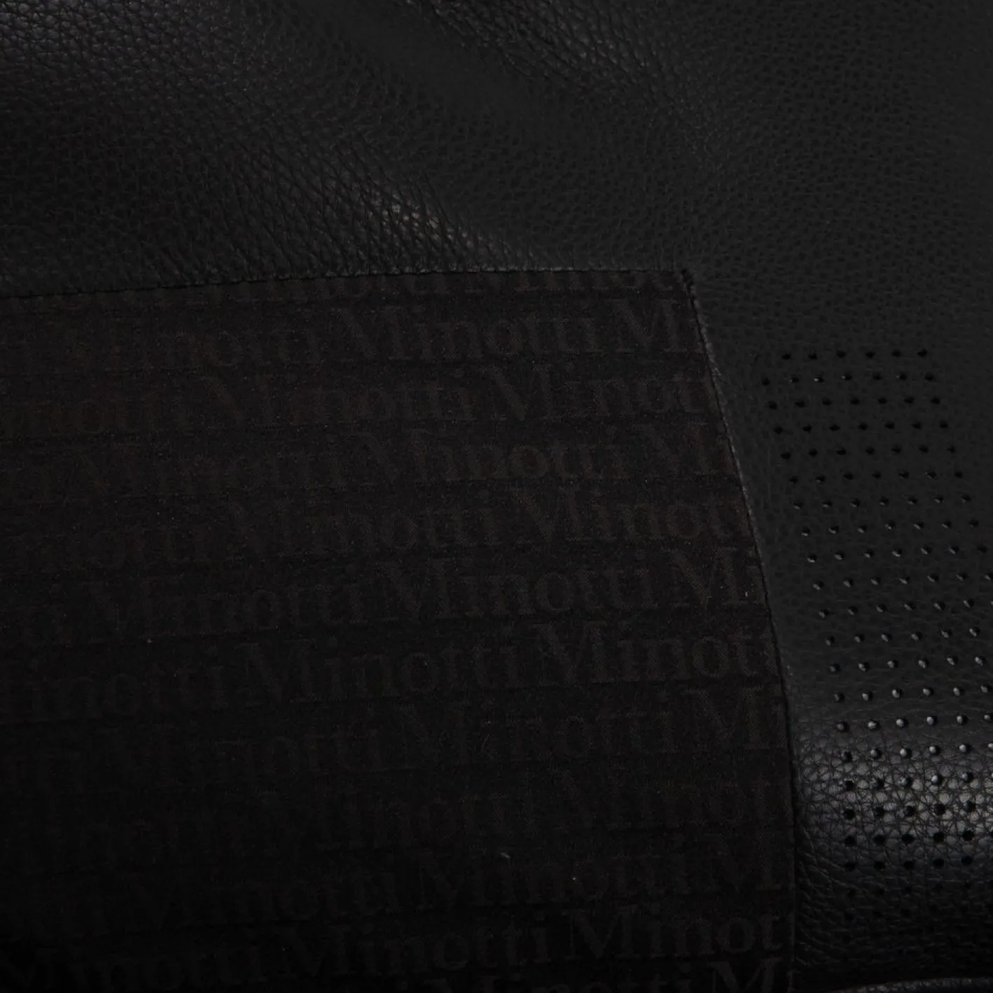 Hamilton Ecksofa aus schwarzem Leder von Minotti