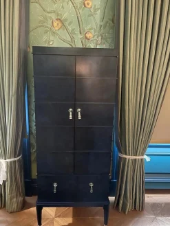 Hohe Konsulate Soane Kommode von Century Furniture