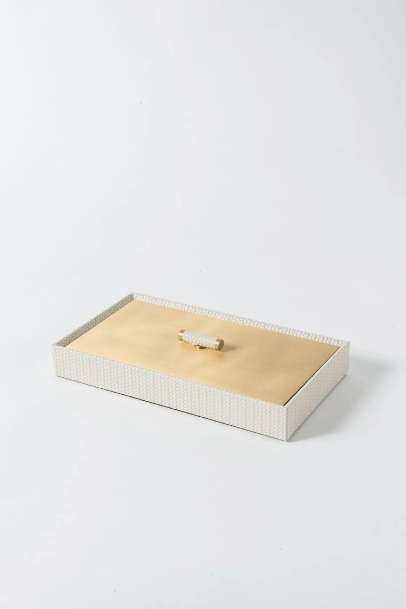 27 Iside Box