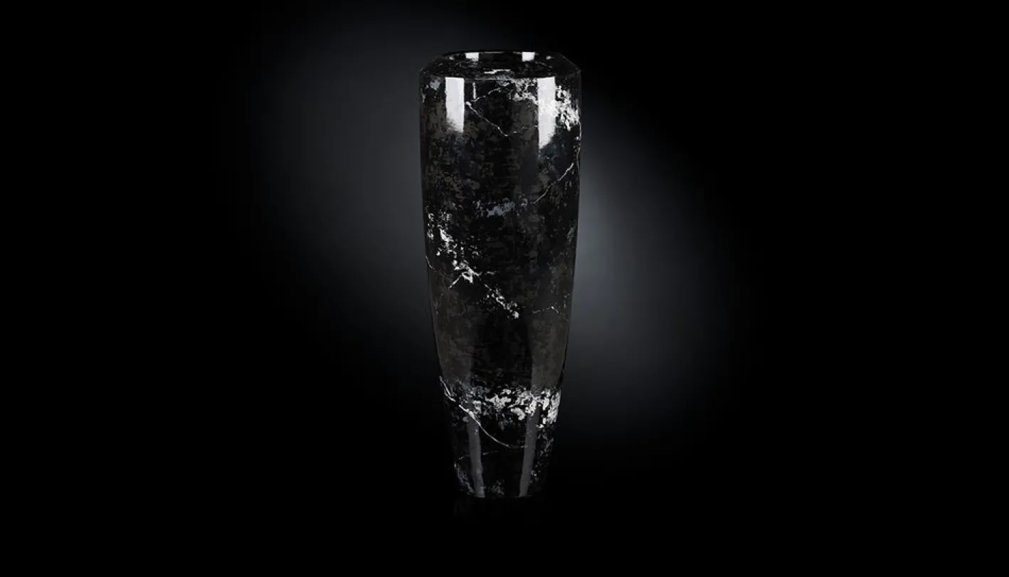 Italienische Nero Obice Carrara Collection Vase aus Polyethylen von VGnewtrend