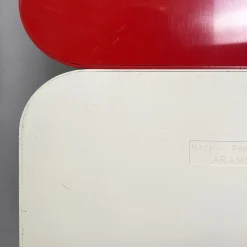 Italienischer Space Age Zeitschriftenständer aus Kunststoff in Rot, Orange & Weiß von Aramis, 1970er, 8 . Set