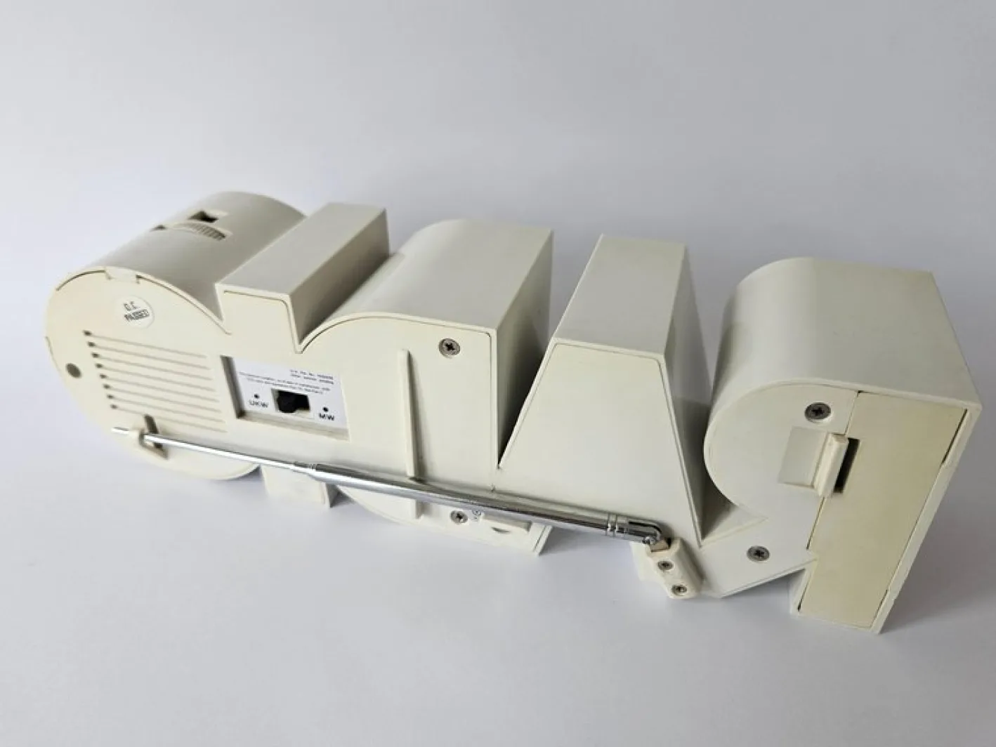 Italienisches Mid-Century Space Age Schreibtischradio, 1970er