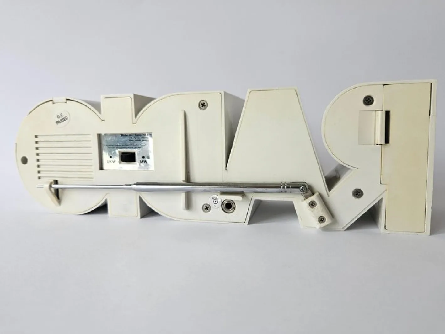 Italienisches Mid-Century Space Age Schreibtischradio, 1970er