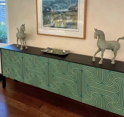 Loop Sideboard mit 4 Türen von Nell Beale