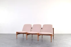 Mid-Century Sofa von Marian Grabiński, 1960er