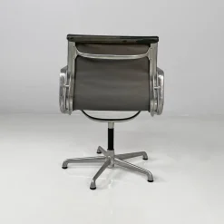 Moderner italienischer Leder Bürostuhl von Charles & Ray Eames für ICF, 1970er
