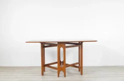 Moderner Mid-Century Esstisch aus Teak, 1960er