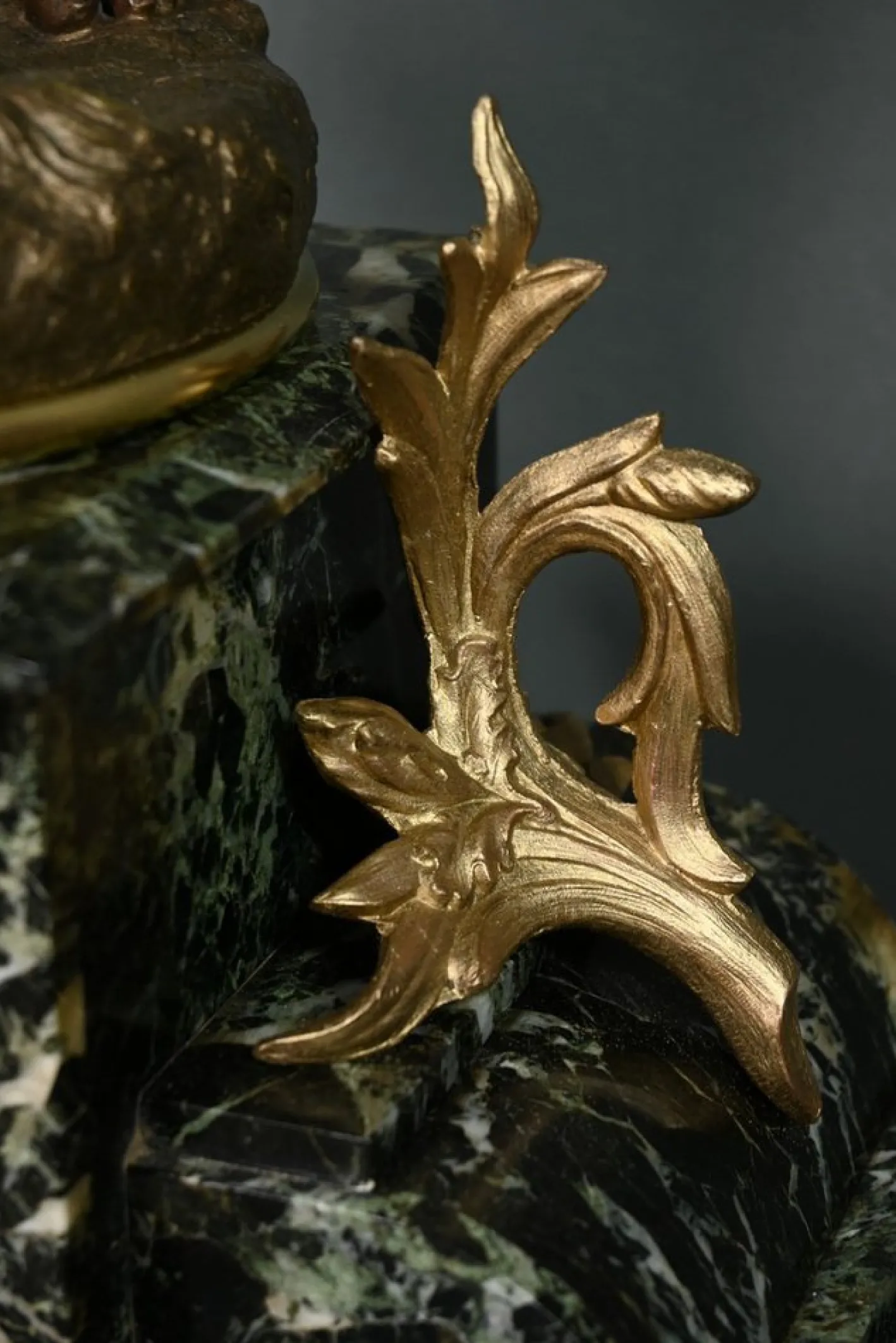 Pendel aus Regulate und Marmor von A. Moreau, 1890er