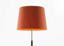 Pie de Salón G1 Stehlampe aus Terrakotta & Messing von Jaume Sans