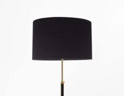 Pie De Salón G2 Stehlampe in Schwarz & Messing von Jaume Sans