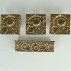 Push Pull Türgriffe und Briefkasten mit Kraterrelief, 1970er, 4 . Set