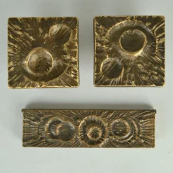 Push Pull Türgriffe und Briefkasten mit Kraterrelief, 1970er, 4 . Set