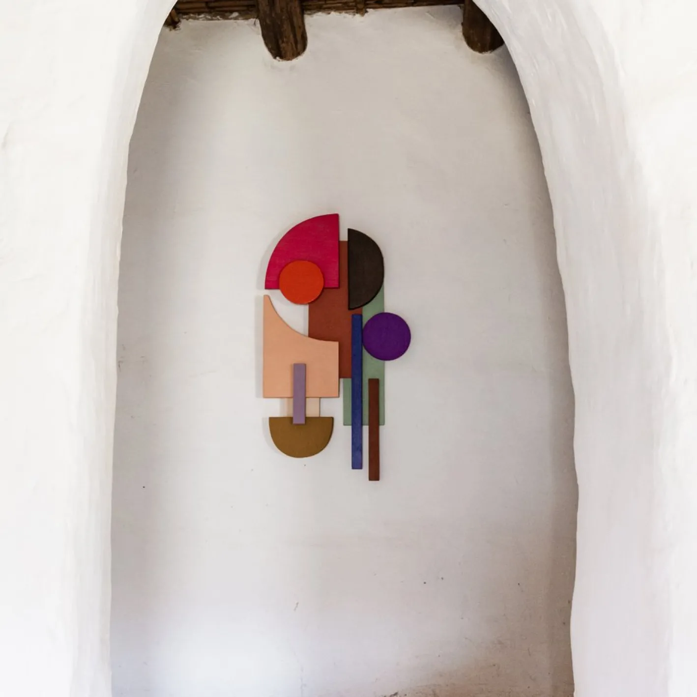 Red Dot Purple Dot Skulptur von Tilde Grynnerup