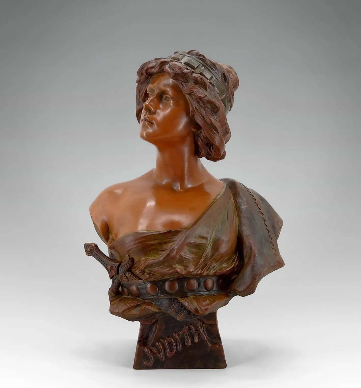 Ricardo Aurilli, Büste der Judith, 1900, Terrakotta