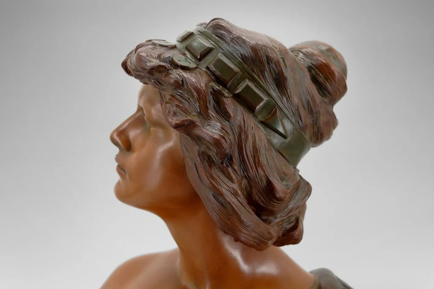 Ricardo Aurilli, Büste der Judith, 1900, Terrakotta