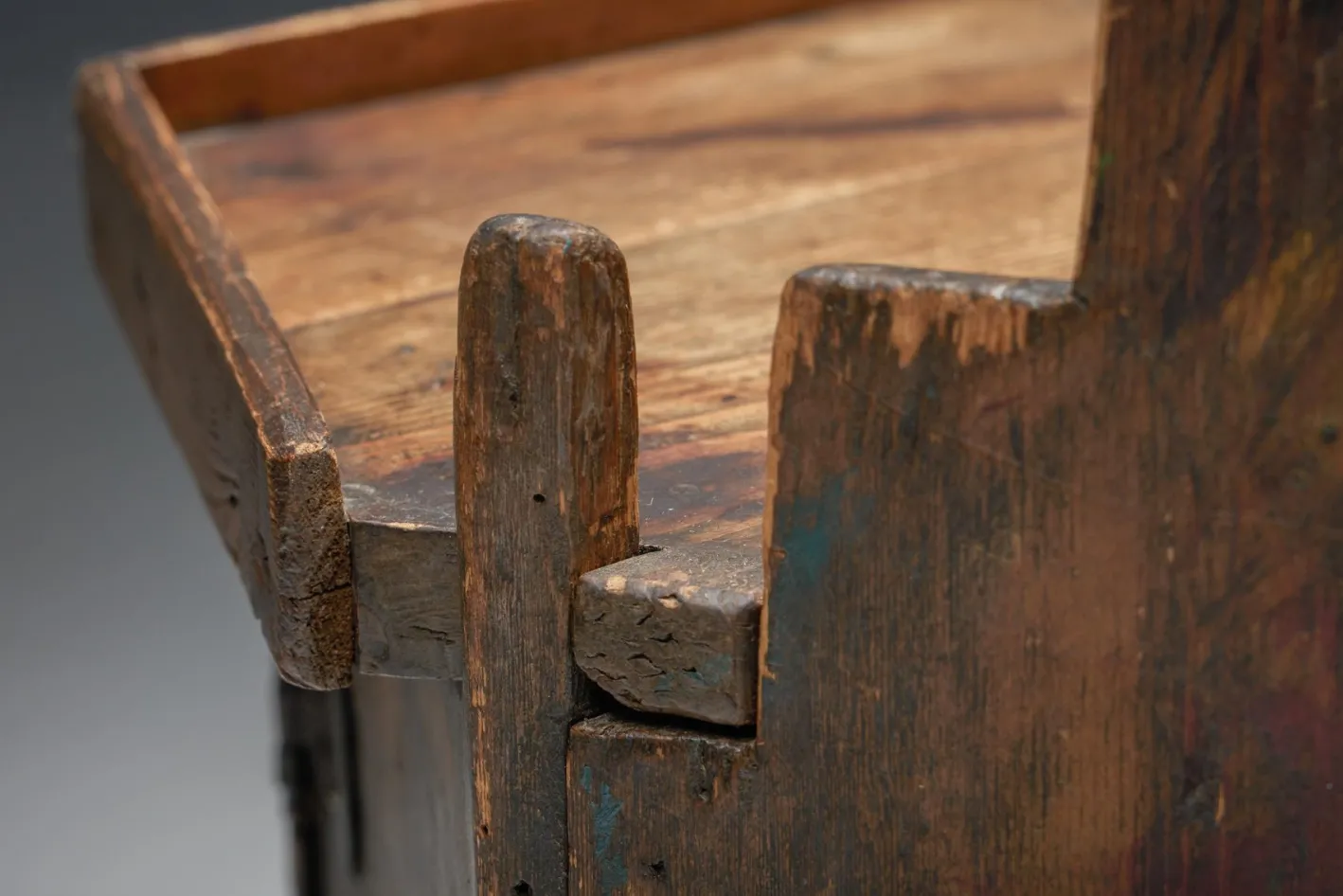Robuster Vintage Kinderstuhl aus Holz