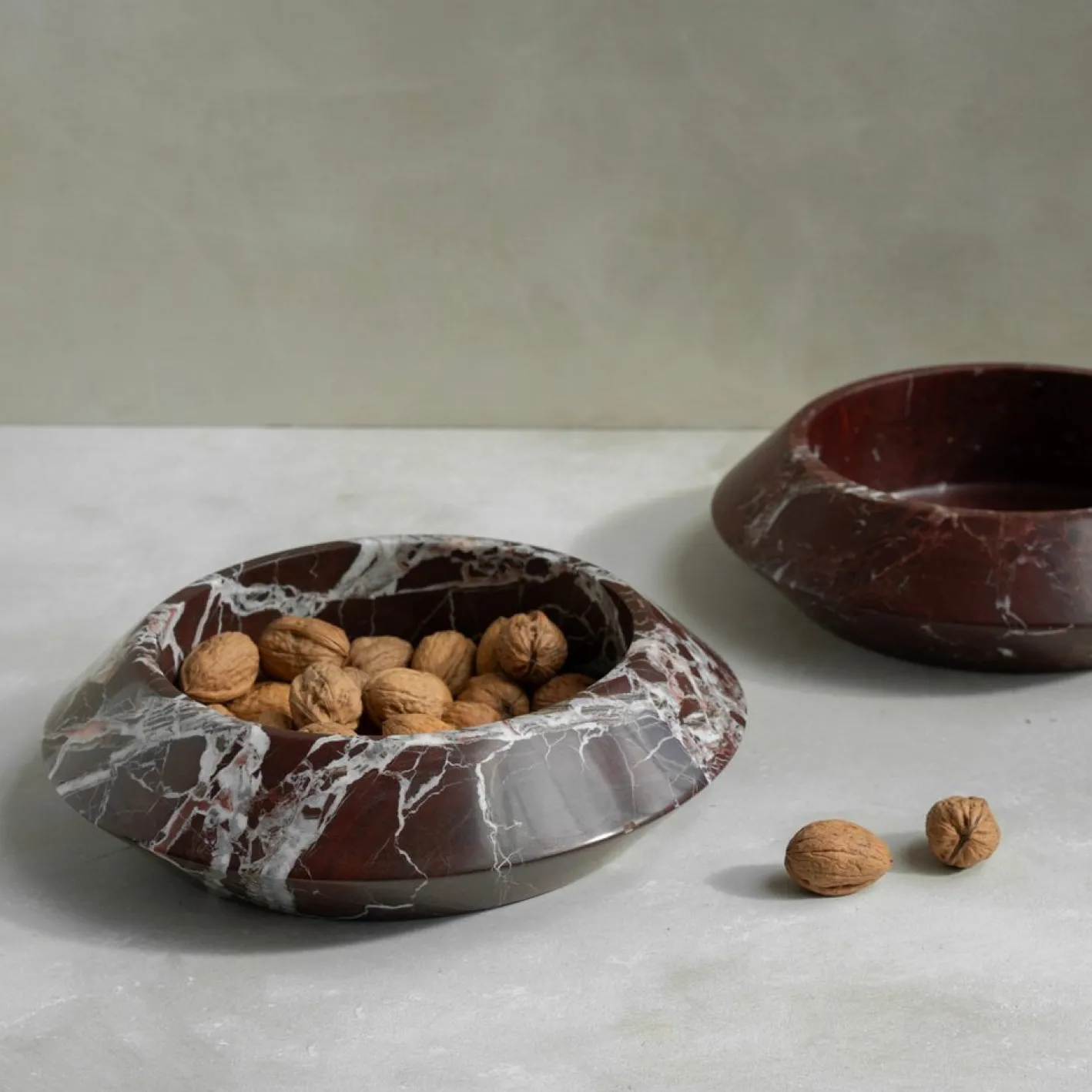 Rosso Levanto Marmor Eclipse Schale von Kiwano Concept