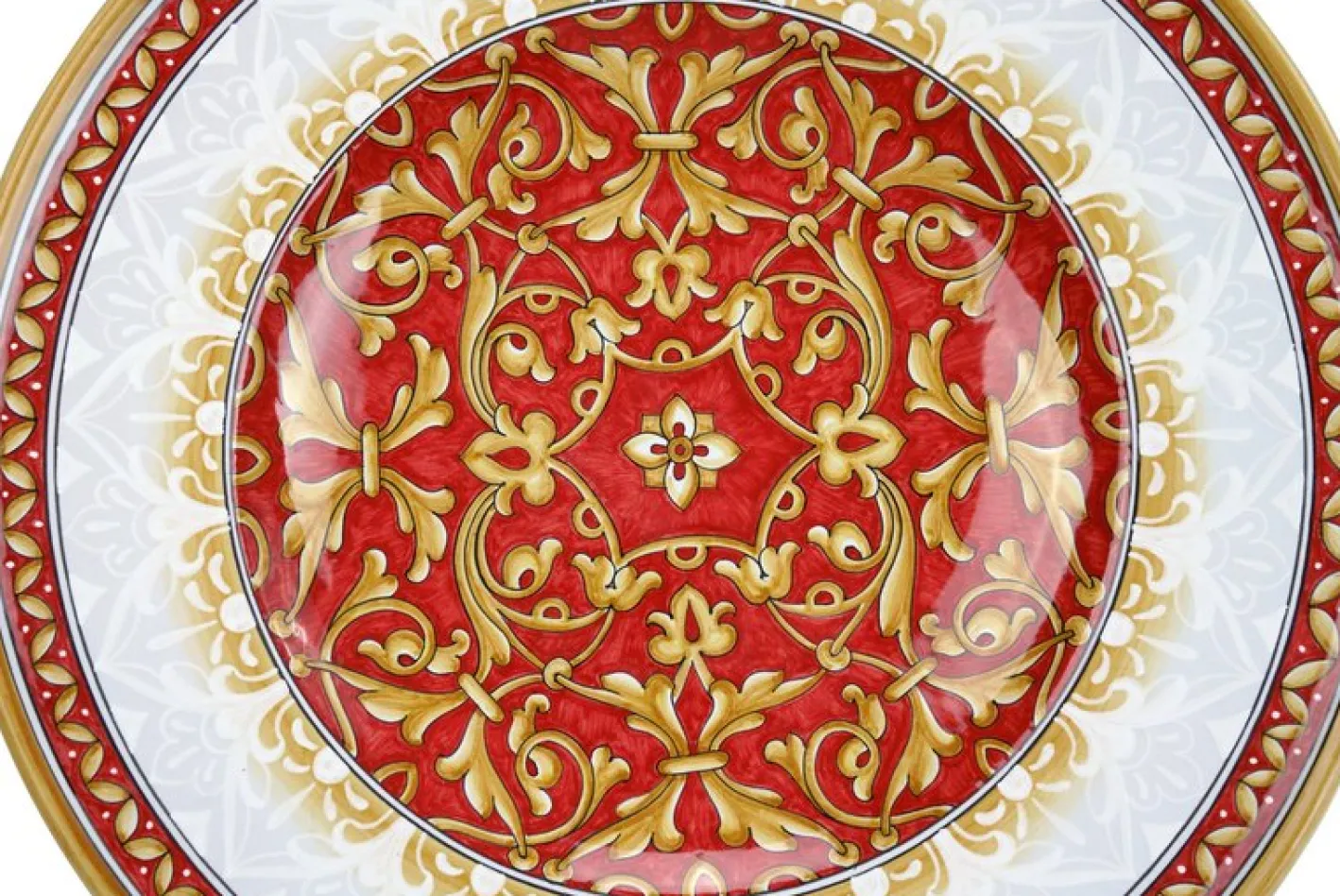 Rote Damastplatte von deBlona
