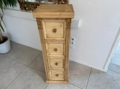 Rustikale Kommode aus Fichtenholz