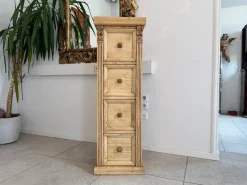 Rustikale Kommode aus Fichtenholz
