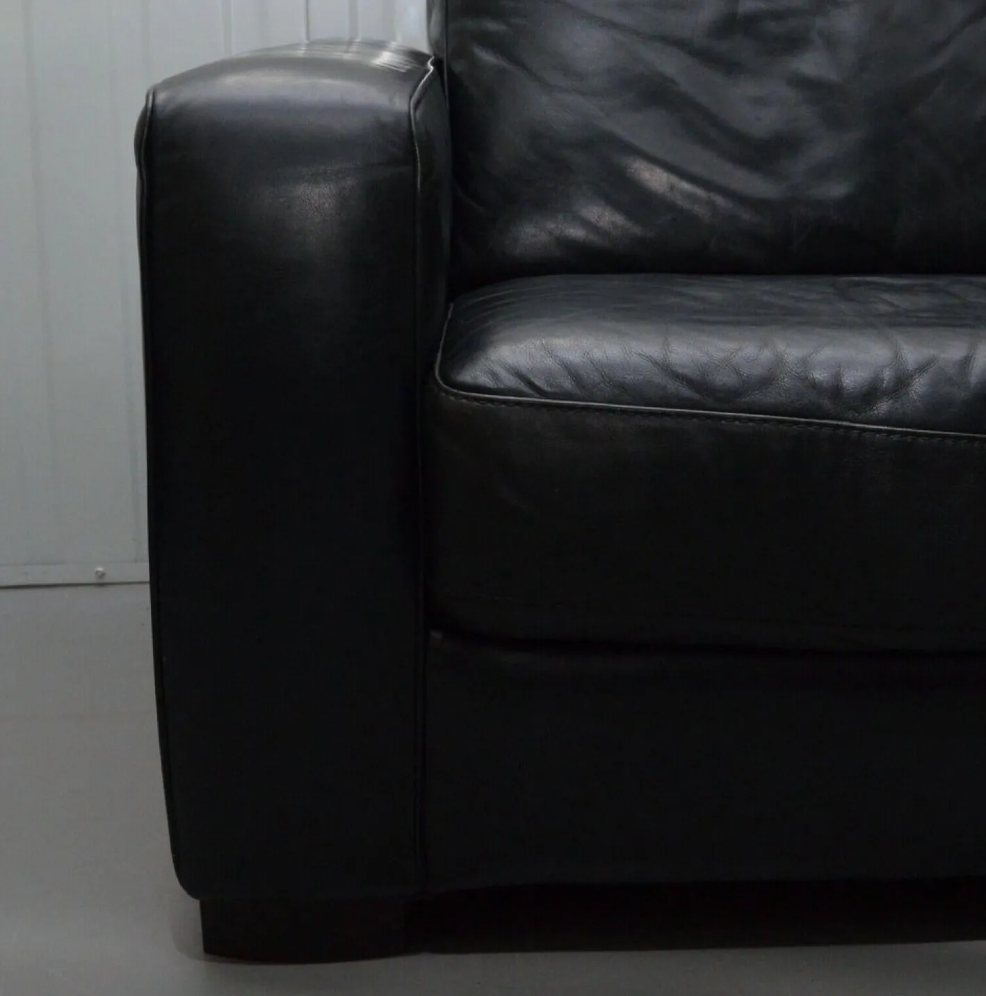 Schwarzes 2-Sitzer Ledersofa, 20. Jh. von Natuzzi