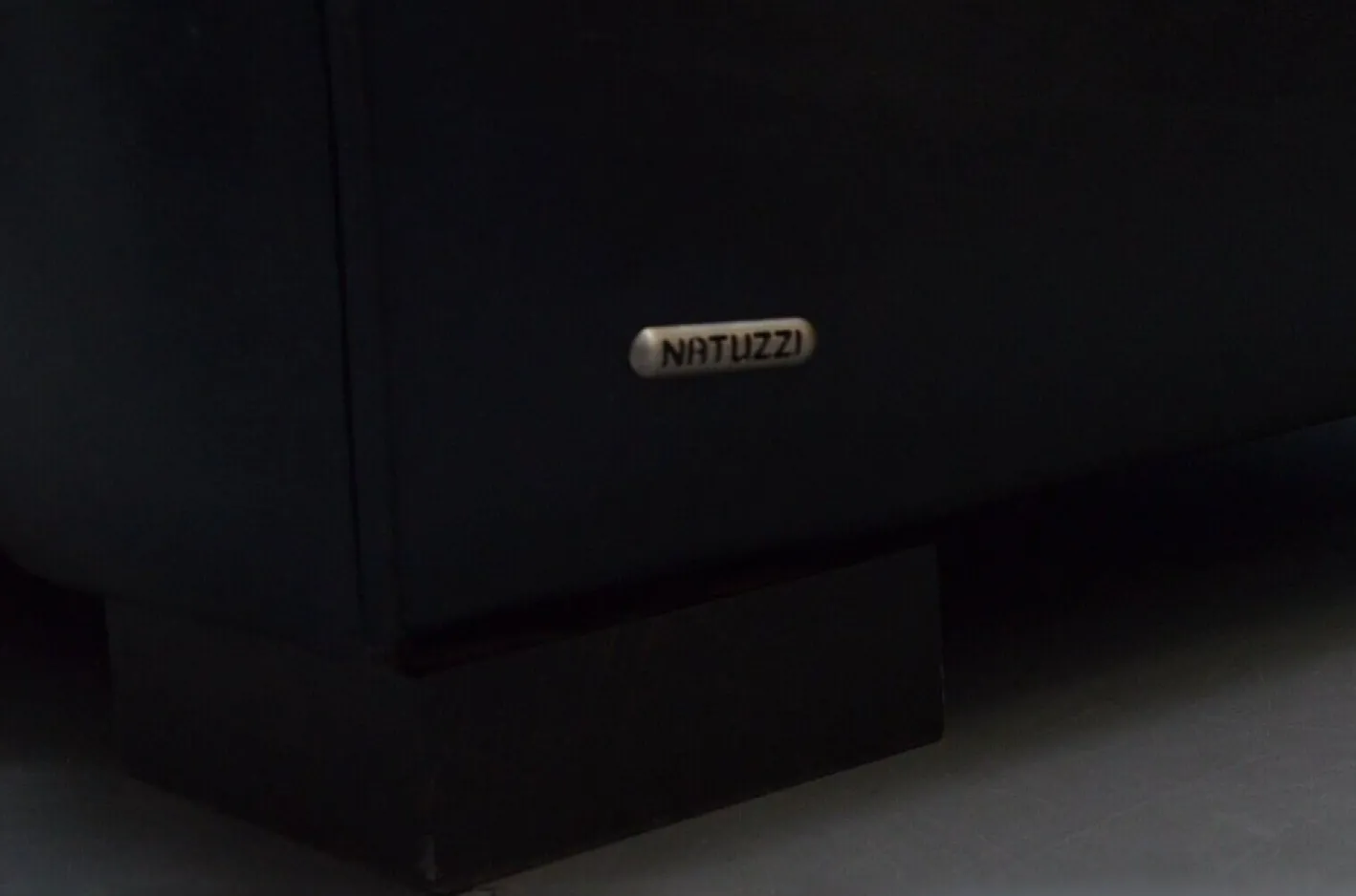 Schwarzes 2-Sitzer Ledersofa, 20. Jh. von Natuzzi