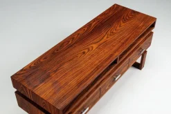 Schwebende Mid-Century Modern Medienkonsole aus Palisander, Dänemark, 1960er