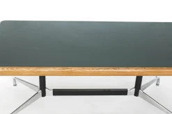 Segmentierter Eames Tisch von Charles & Ray Eames für Herman Miller