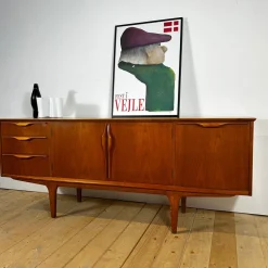 Sideboard aus Teak von Jentique, 1960er