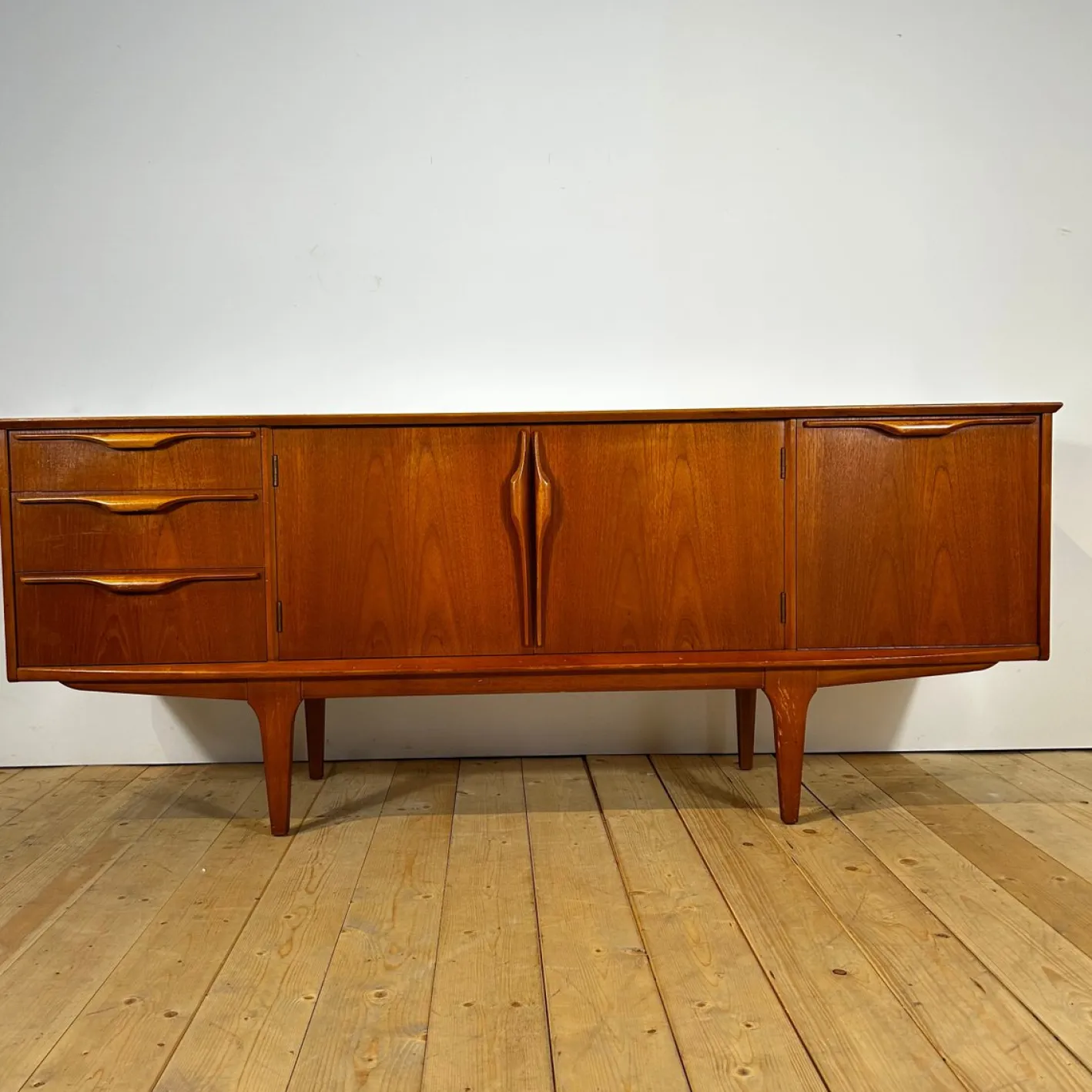 Sideboard aus Teak von Jentique, 1960er