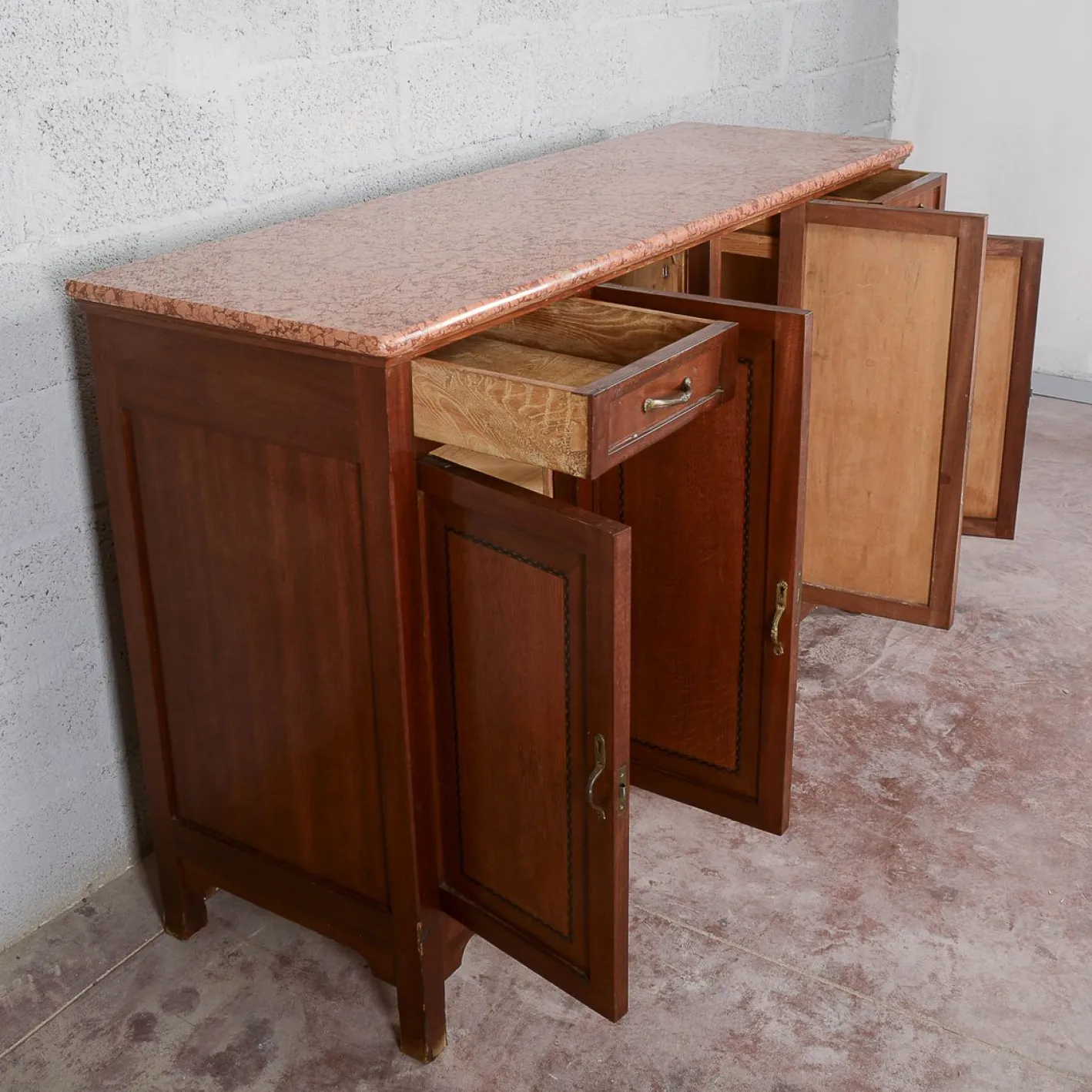Sideboard mit 4 Türen, 2 Schubladen und Marmorplatte