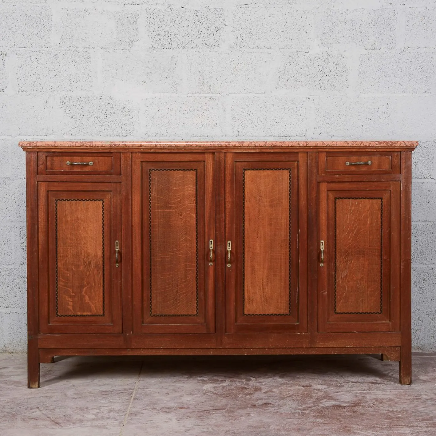 Sideboard mit 4 Türen, 2 Schubladen und Marmorplatte