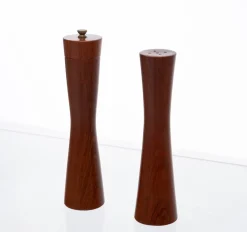 Skandinavische Salz- und Pfeffermühlen aus Teak, 1960er, 2er Set