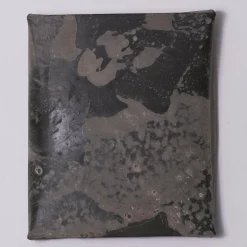 Skulpturales Lichtobjekt aus Eiche und Bio-Textil-Leinwand von Natural Material Studio