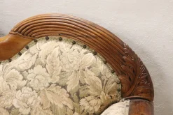Sofa aus geschnitztem Nussholz, 19. Jh.