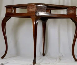 Spieltisch aus Holz, 1920er
