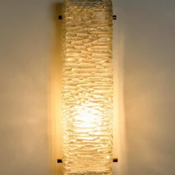 Strukturierte Wandlampe aus Glas & Messing von Kaiser, 1970er