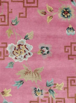 Teppich in Rosa mit Blumenmuster von Rug&Kilim