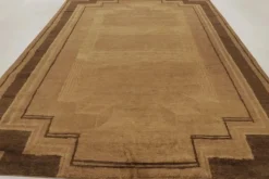 Teppich mit abgestuften Ecken von Rug&Kelim