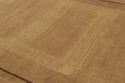 Teppich mit abgestuften Ecken von Rug&Kelim